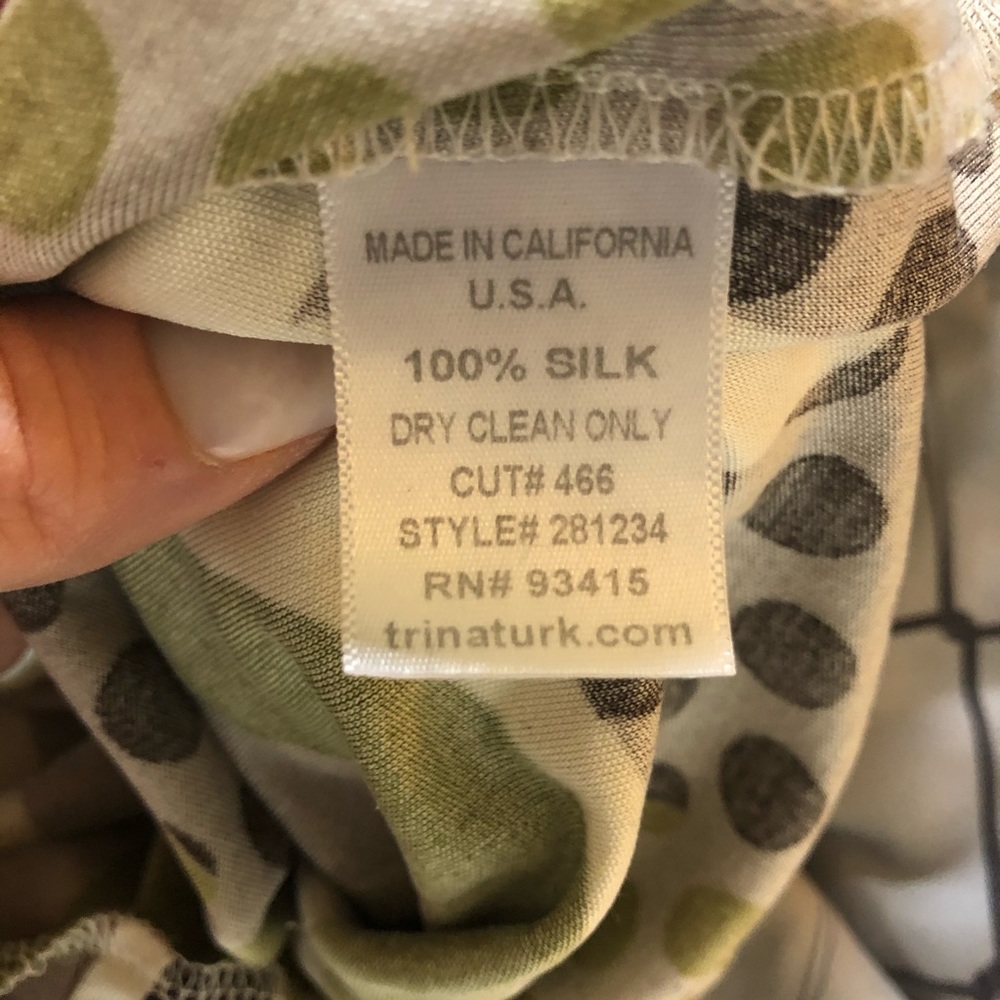 Trina Turk silk halter circle/ line print size 4 - Picture 8 of 8